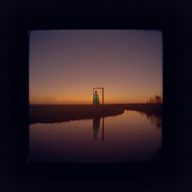 100 Acres (feat. Henkie T)