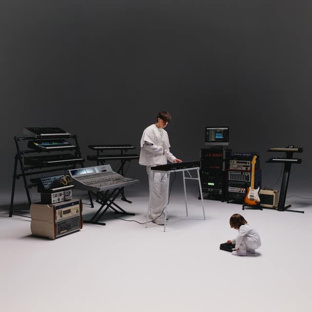 SU E GIÙ (feat. Piccolo & Clams Casino)