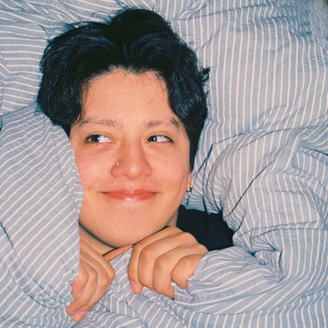 i hope she loves me back - acoustic @ 777 Studio