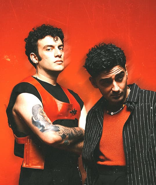 Dolu Kadehi Ters Tut