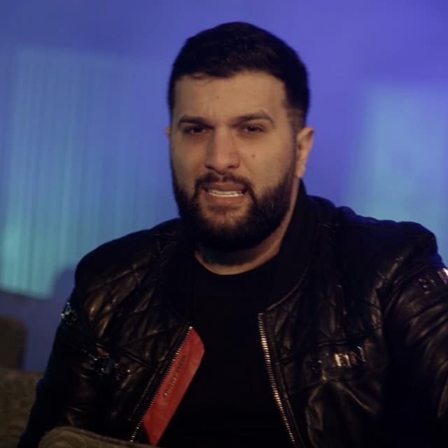 Ai Intrat in Viata Mea Ca Intr-Un Cazinou